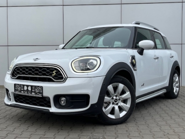 MINI CountryMan PLUG-IN 4x4