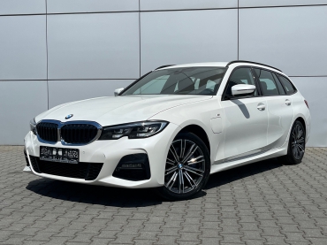 BMW 330 PHEV M Sport X-DRIVE